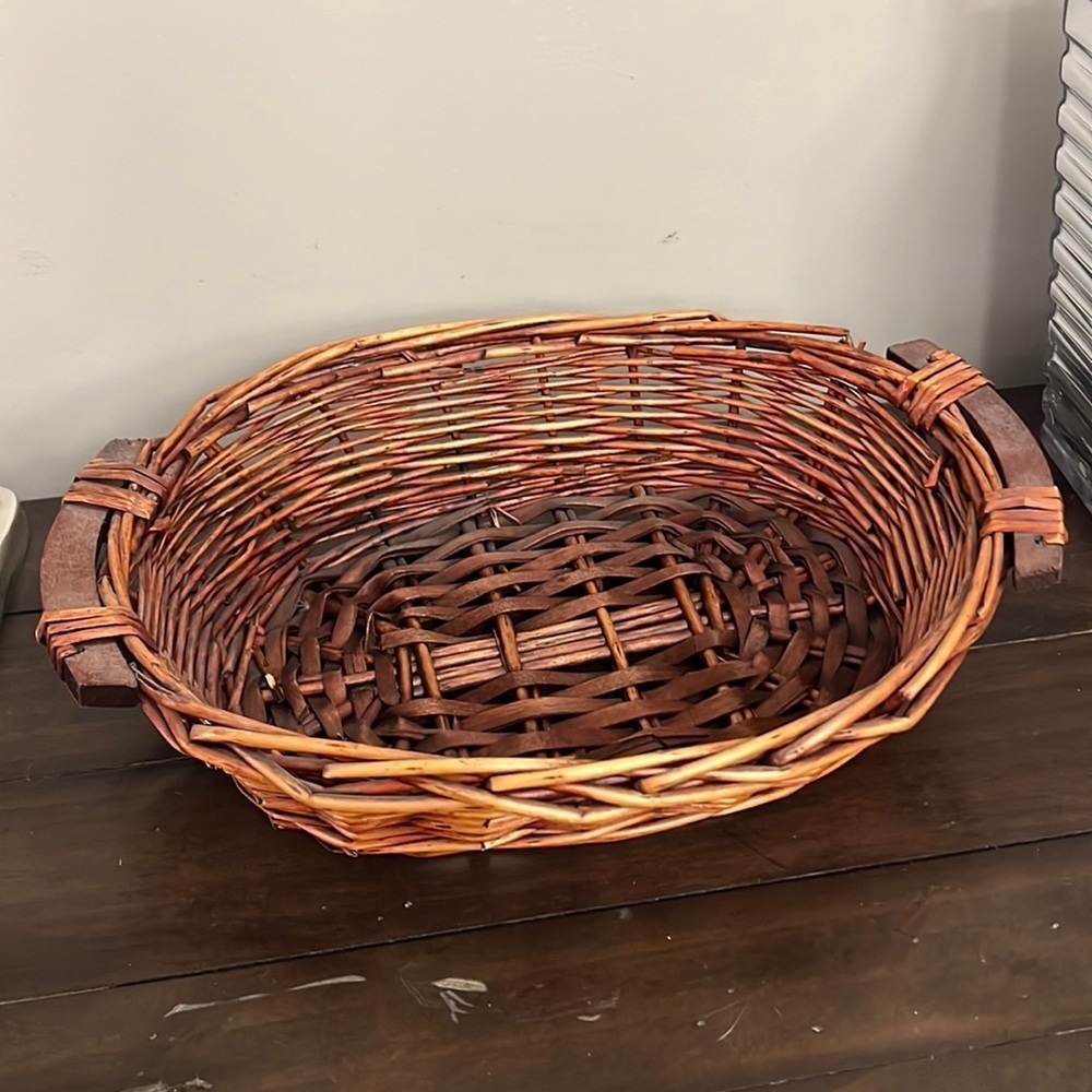 Decorative basket